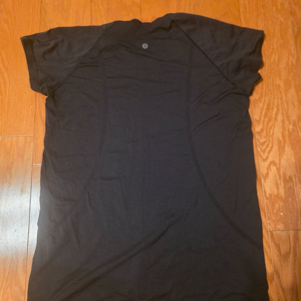 Lululemon Swiftly Tech Tee Size 12 - image 3